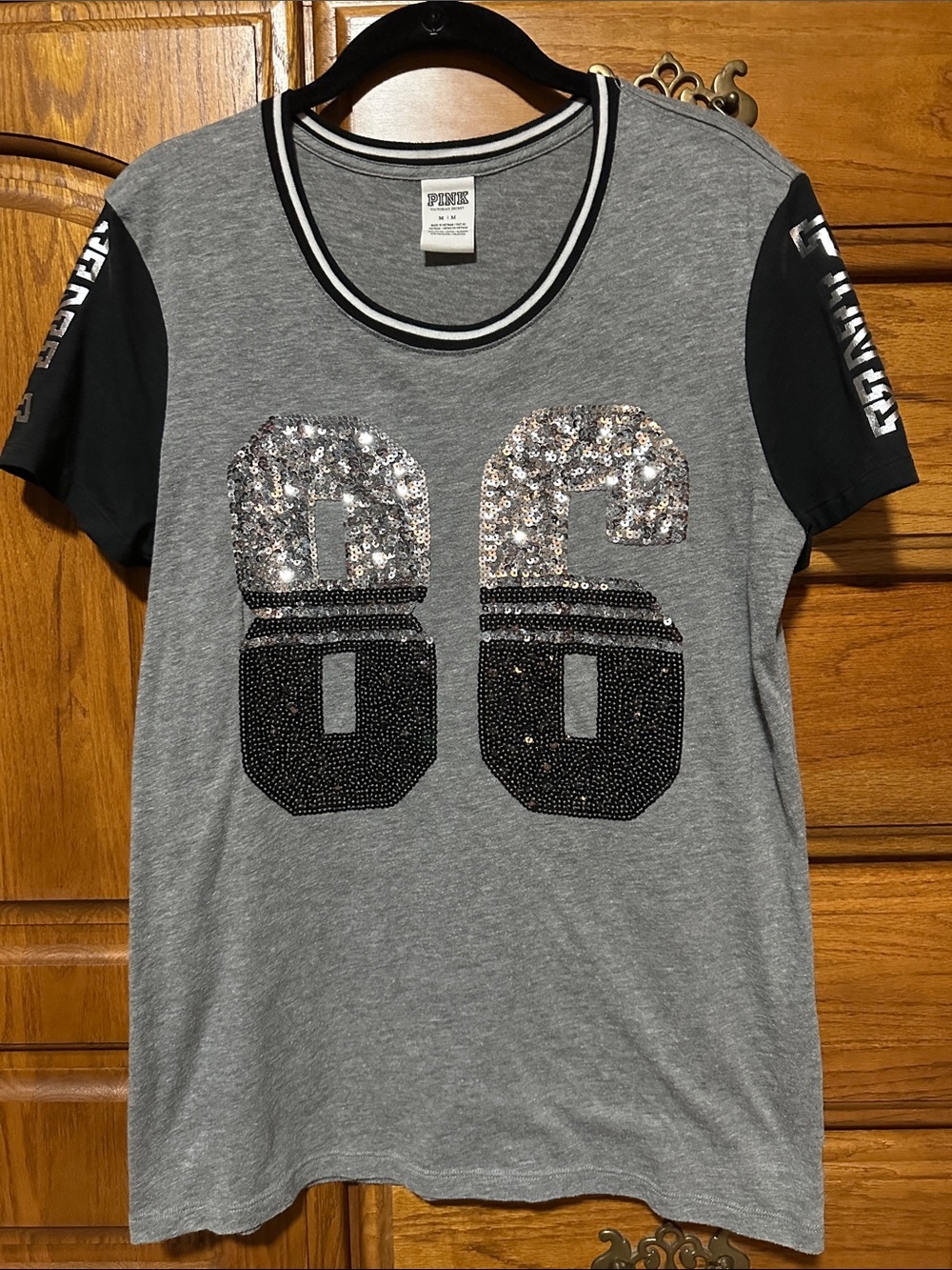 PINK Victoria's Secret Grey & Black Sequin '86' Short Sleeve Tee - Size Medium